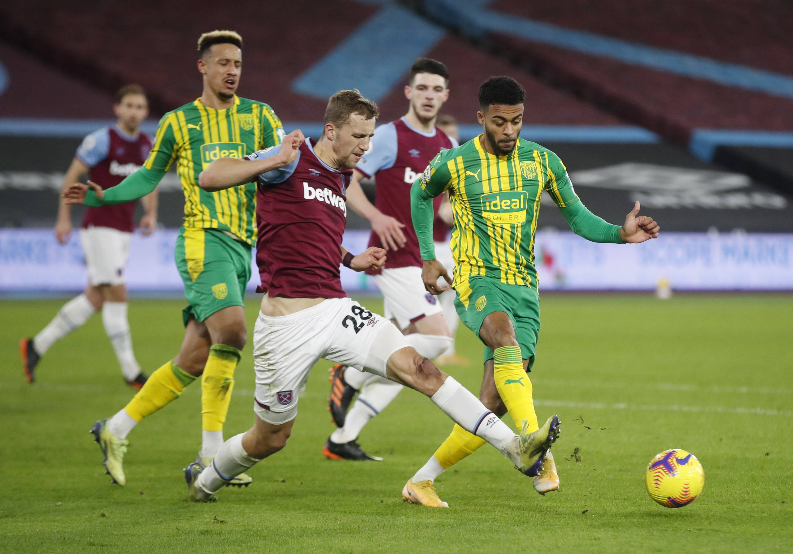 都无一缺席 都无一缺席